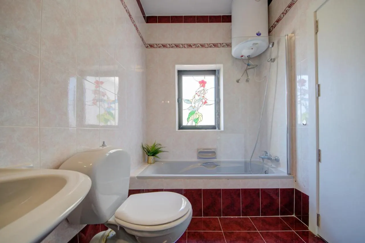 Fleur Court - Sliema 4 Bedroom Side Seaviews Apartments And Penthouse By Shortletsmalta