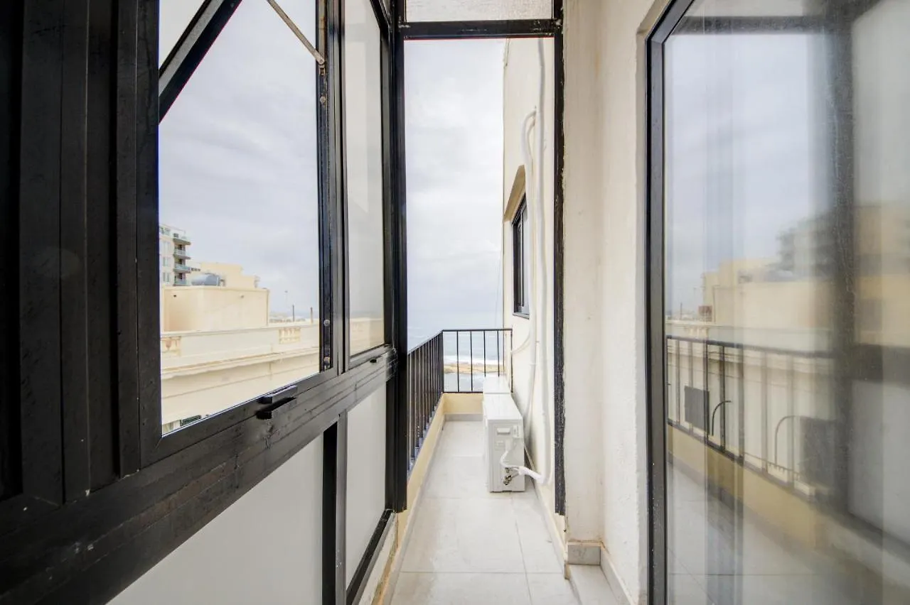 Fleur Court - Sliema 4 Bedroom Side Seaviews Apartments And Penthouse By Shortletsmalta