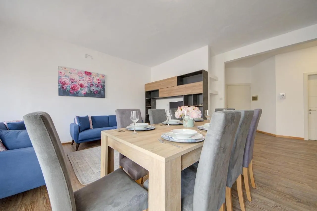 Fleur Court - Sliema 4 Bedroom Side Seaviews Apartments And Penthouse By Shortletsmalta 0*,  مالطا