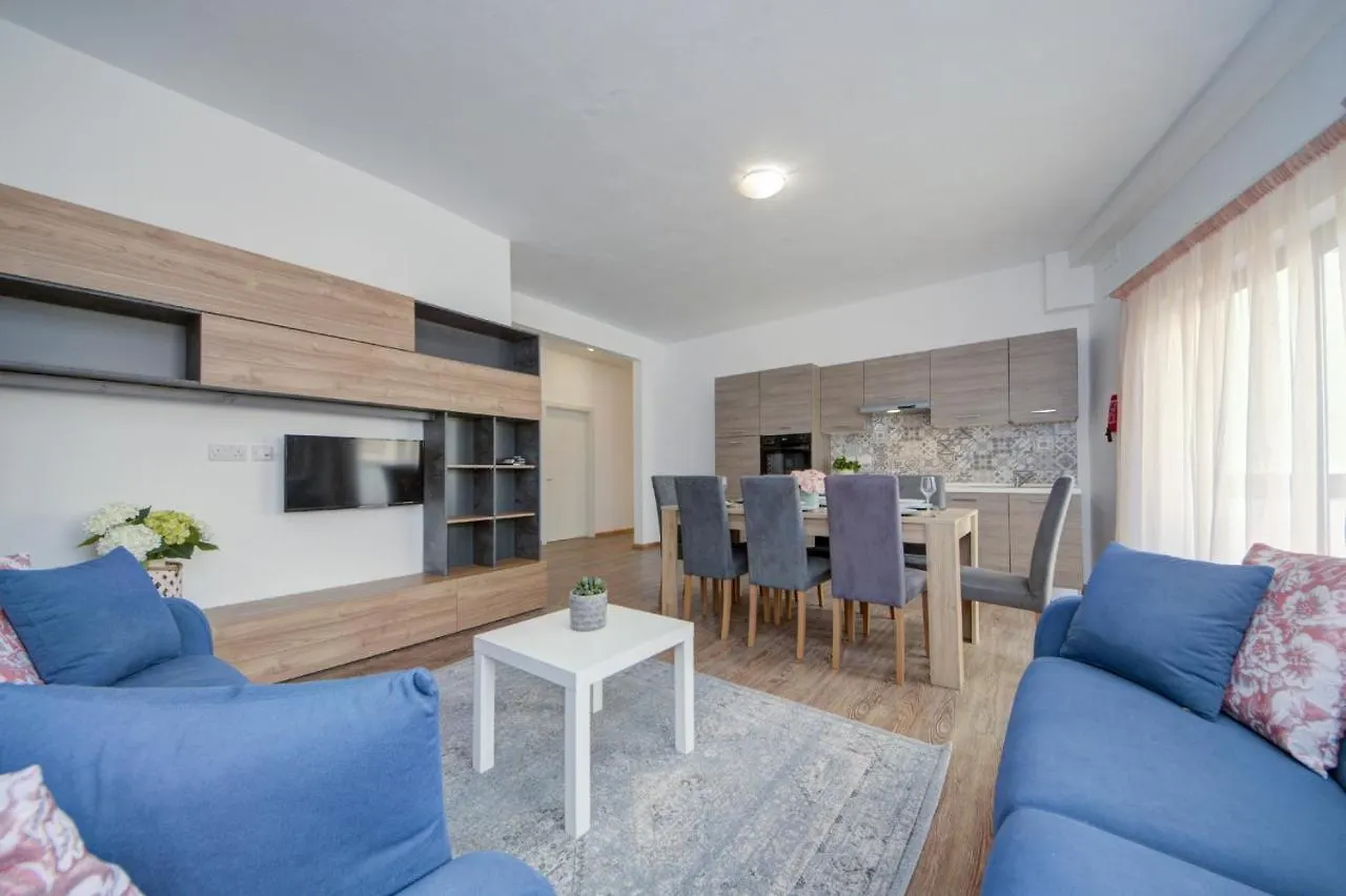 Fleur Court - Sliema 4 Bedroom Side Seaviews Apartments And Penthouse By Shortletsmalta