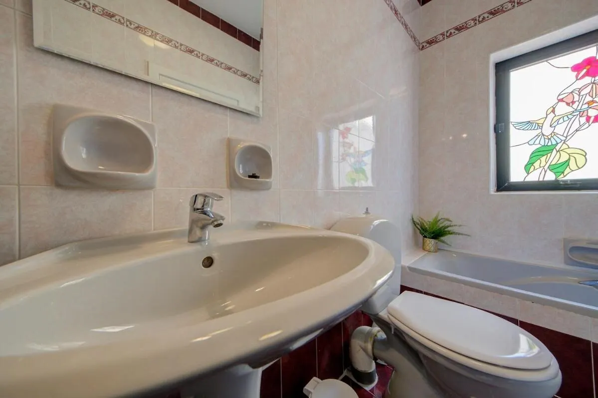 Fleur Court - Sliema 4 Bedroom Side Seaviews Apartments And Penthouse By Shortletsmalta 0*,