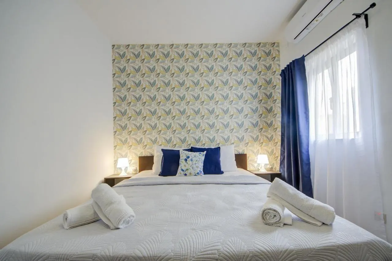 Fleur Court - Sliema 4 Bedroom Side Seaviews Apartments And Penthouse By Shortletsmalta 0*,